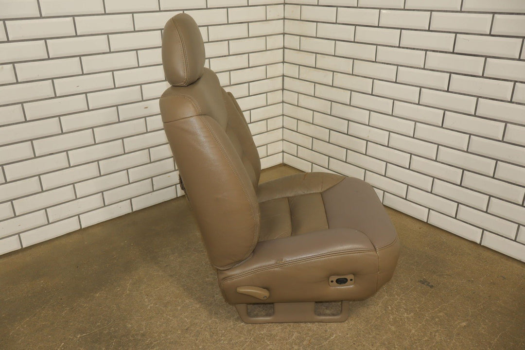 95 - 98 Chevy Suburban Tahoe GMT400 Right RH Front Leather Seat (Neutral 52D)