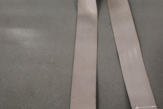 95 - 99 Chevy GMC GMT400 Extended Cab Left Rear Seat Belt Buckle Neutral 52D