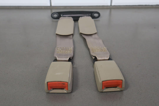 95 - 99 Chevy GMC GMT400 Extended Cab Right Rear Seat Belt Buckle Neutral 52D