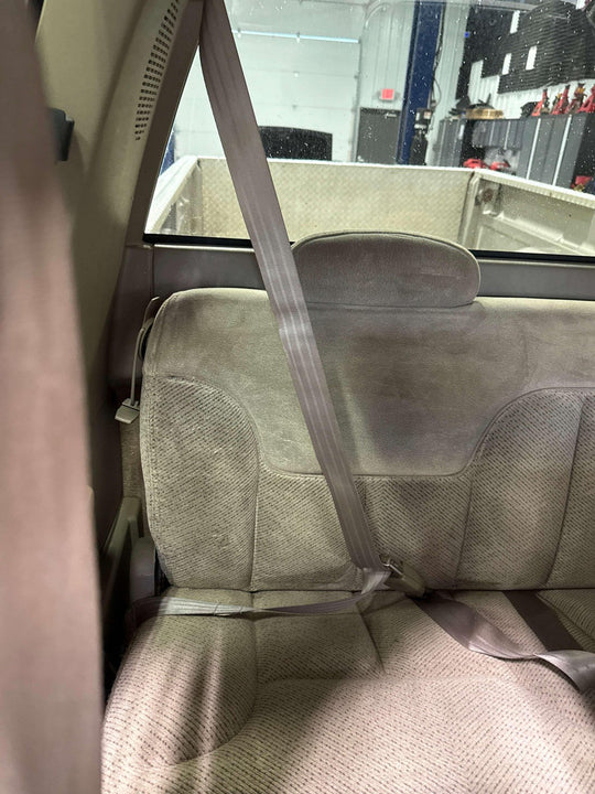 95 - 99 Chevy GMC GMT400 Extended Cab Right Rear Seat Belt Retractor (Neutral 52D)
