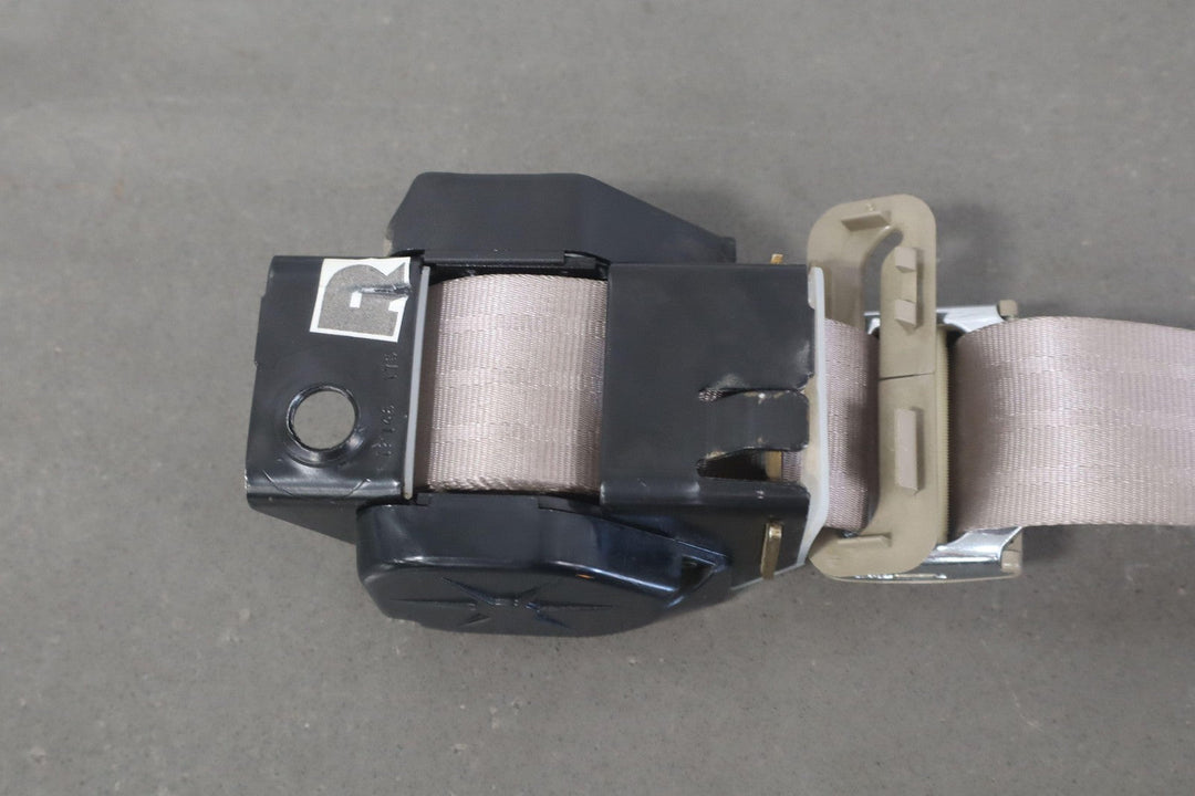 95 - 99 Chevy GMC GMT400 Extended Cab Right Rear Seat Belt Retractor (Neutral 52D)