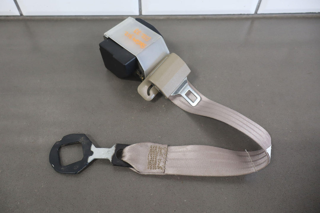 95 - 99 Chevy GMC GMT400 Extended Cab Right Rear Seat Belt Retractor (Neutral 52D)
