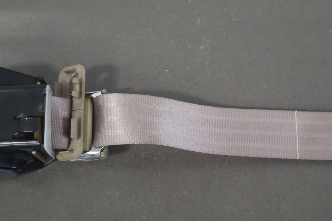 95 - 99 Chevy GMC GMT400 Extended Cab Right Rear Seat Belt Retractor (Neutral 52D)