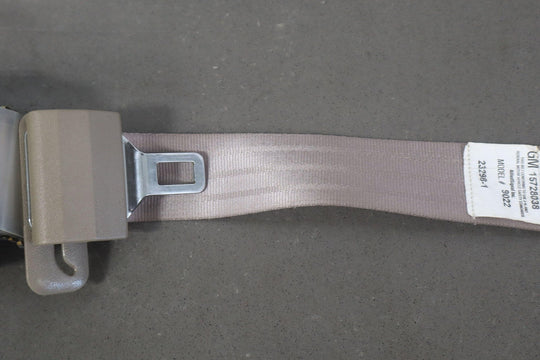 95 - 99 Chevy GMC GMT400 Extended Cab Right Rear Seat Belt Retractor (Neutral 52D)