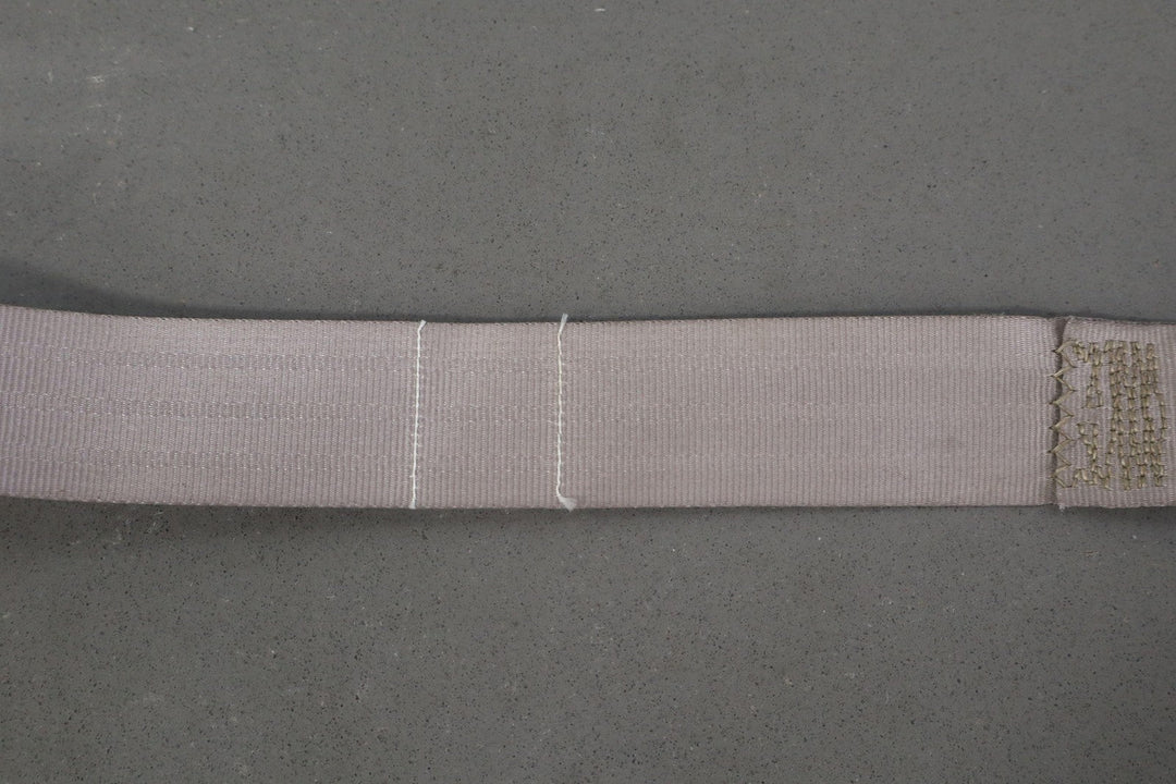 95 - 99 Chevy GMC GMT400 Extended Cab Right Rear Seat Belt Retractor (Neutral 52D)