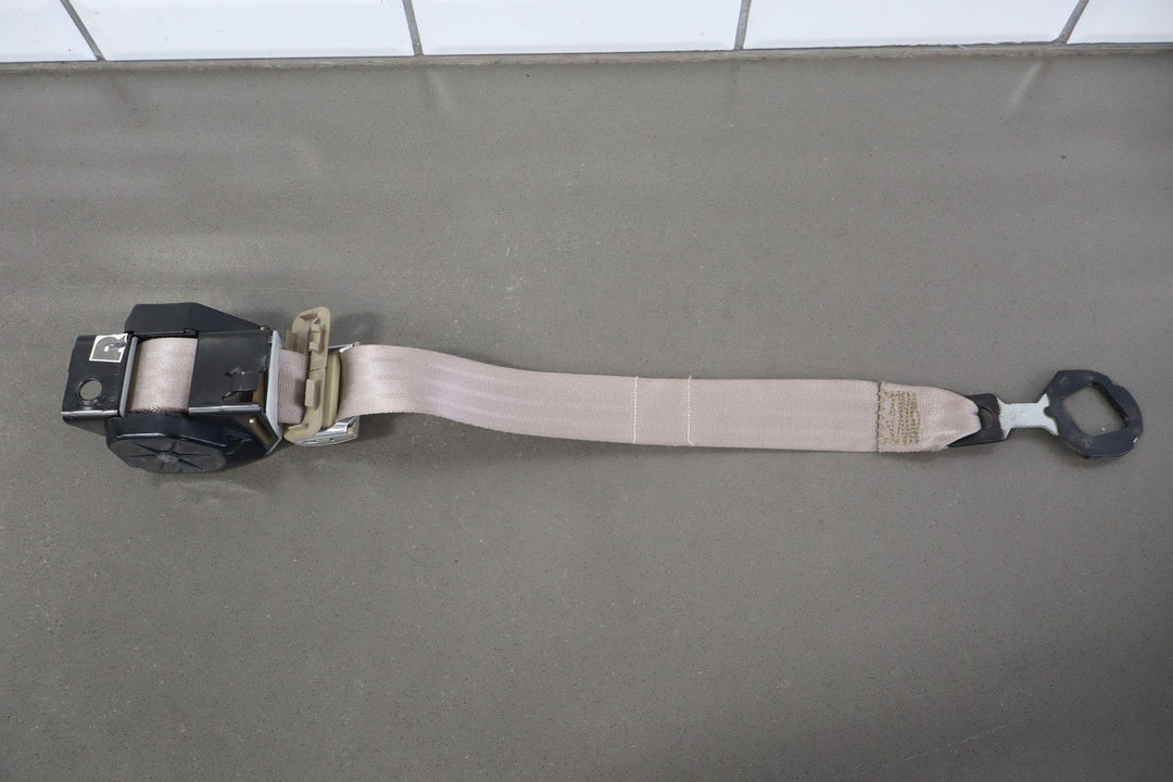 95 - 99 Chevy GMC GMT400 Extended Cab Right Rear Seat Belt Retractor (Neutral 52D)