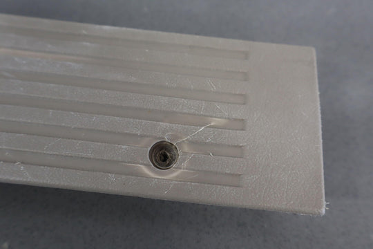 95 - 99 Chevy GMC Suburban GMT800 8 Piece Sill Plate Set Neutral 52U Kick Panels