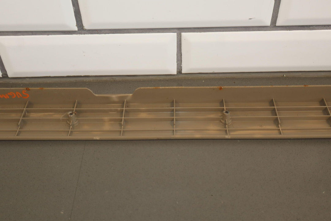 95 - 99 Chevy GMC Suburban GMT800 8 Piece Sill Plate Set Neutral 52U Kick Panels