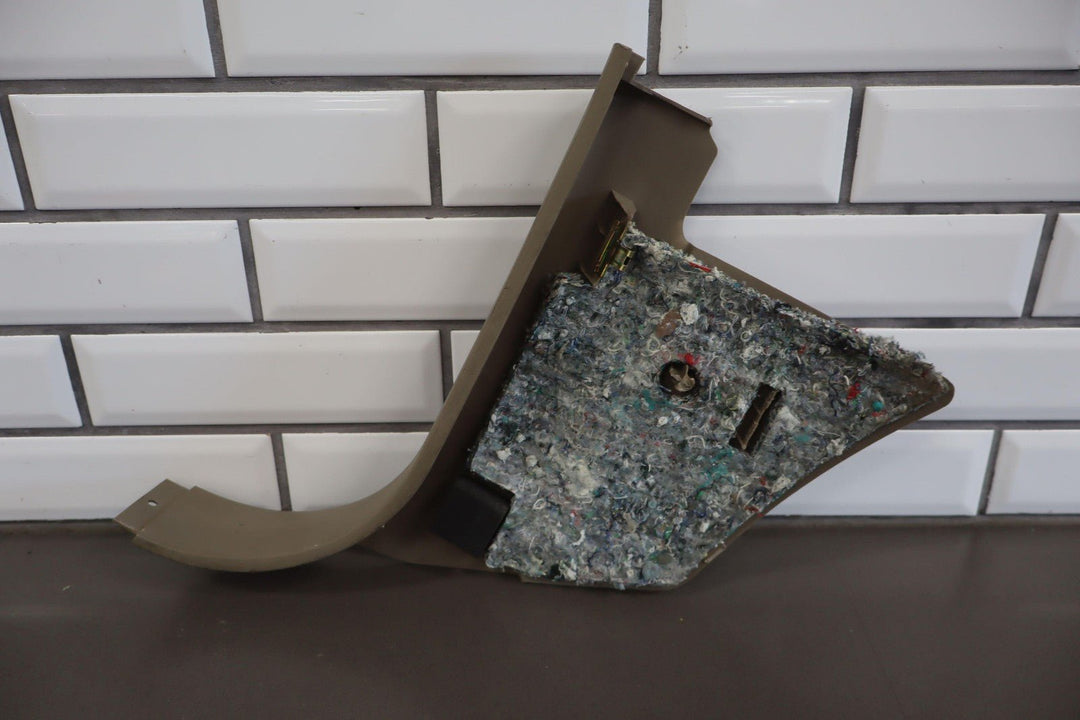 95 - 99 Chevy GMC Suburban GMT800 8 Piece Sill Plate Set Neutral 52U Kick Panels