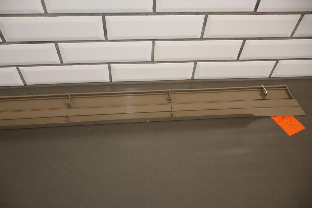 95 - 99 Chevy GMC Suburban GMT800 8 Piece Sill Plate Set Neutral 52U Kick Panels