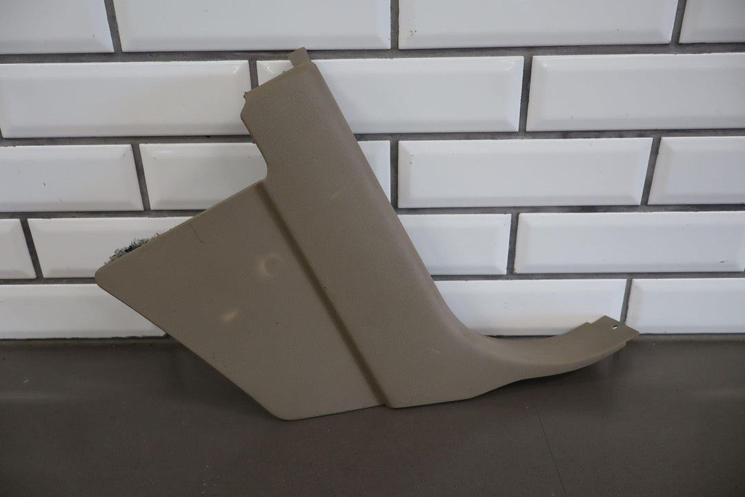 95 - 99 Chevy GMC Suburban GMT800 8 Piece Sill Plate Set Neutral 52U Kick Panels