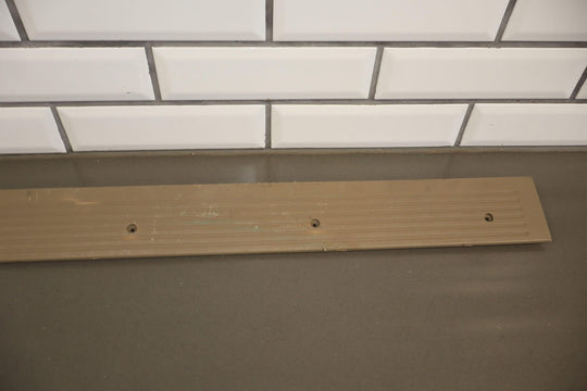 95 - 99 Chevy GMC Suburban GMT800 8 Piece Sill Plate Set Neutral 52U Kick Panels