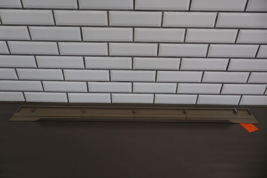 95 - 99 Chevy GMC Suburban GMT800 8 Piece Sill Plate Set Neutral 52U Kick Panels