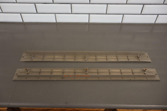 95 - 99 Chevy GMC Suburban GMT800 8 Piece Sill Plate Set Neutral 52U Kick Panels