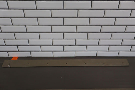 95 - 99 Chevy GMC Suburban GMT800 8 Piece Sill Plate Set Neutral 52U Kick Panels