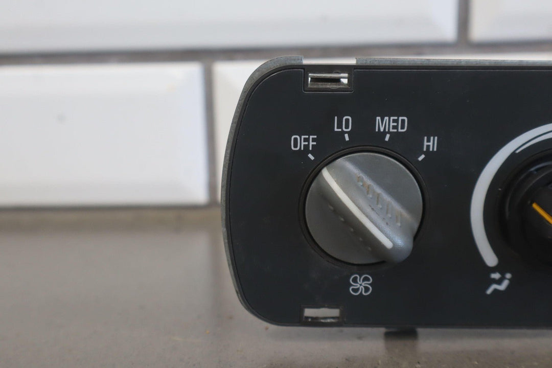 95 - 99 GMC Suburban GMT400 Overhead Climate Control Panel