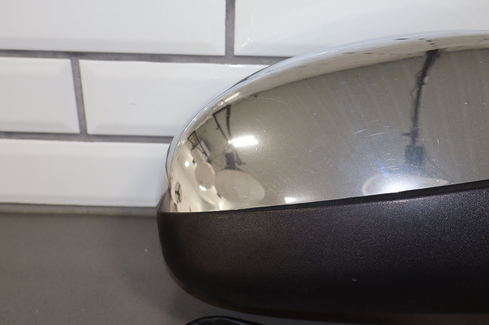 2009 Chevrolet Suburban 1500- Right Door Mirror