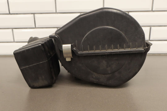 96 - 00 Chevy GMC Truck SUV GMT400 5.7L L31 Air Cleaner Assembly