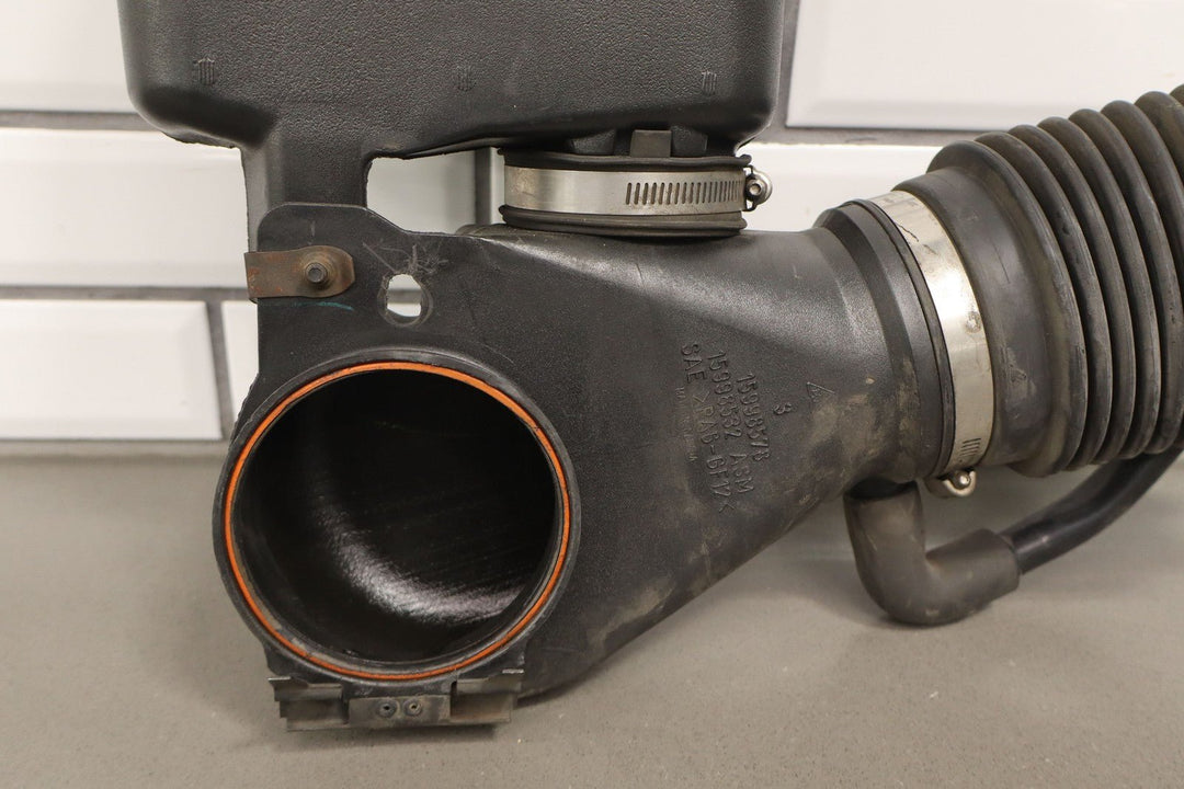 96 - 00 Chevy GMC Truck SUV GMT400 5.7L L31 Air Cleaner Assembly