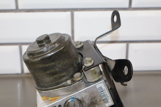 96 - 00 Toyota 4Runner ABS Anti Lock Brake Pump & Module W/Bracket