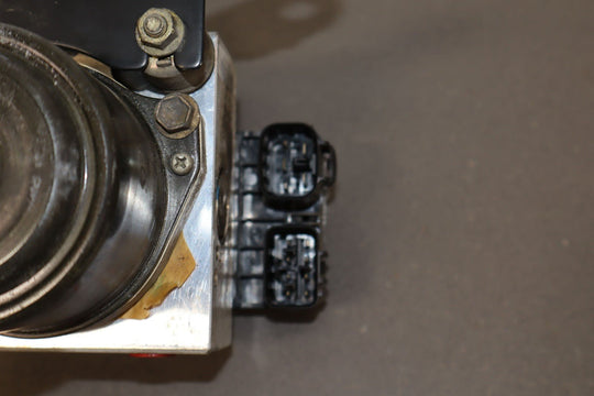 96 - 00 Toyota 4Runner ABS Anti Lock Brake Pump & Module W/Bracket