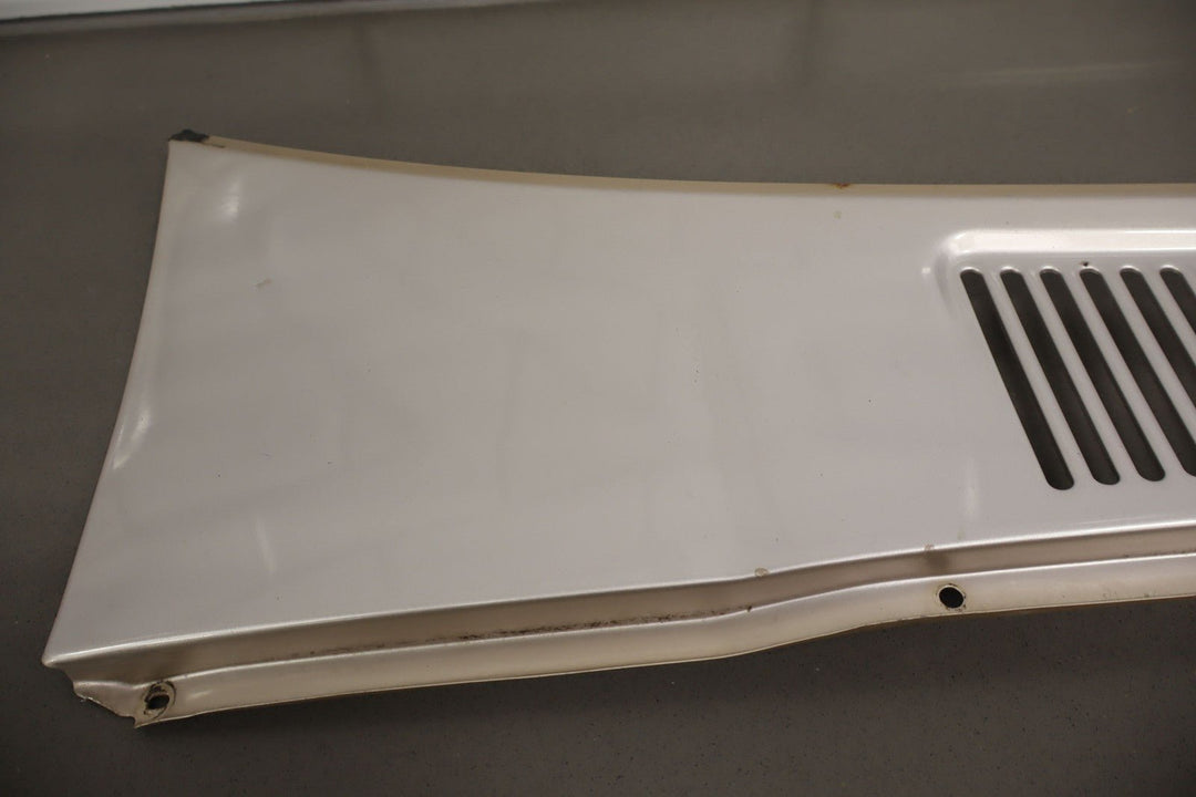 96 - 98 Lexus LX450 Metal Cowl Vent Panel (Cashmere Beige 4M9)