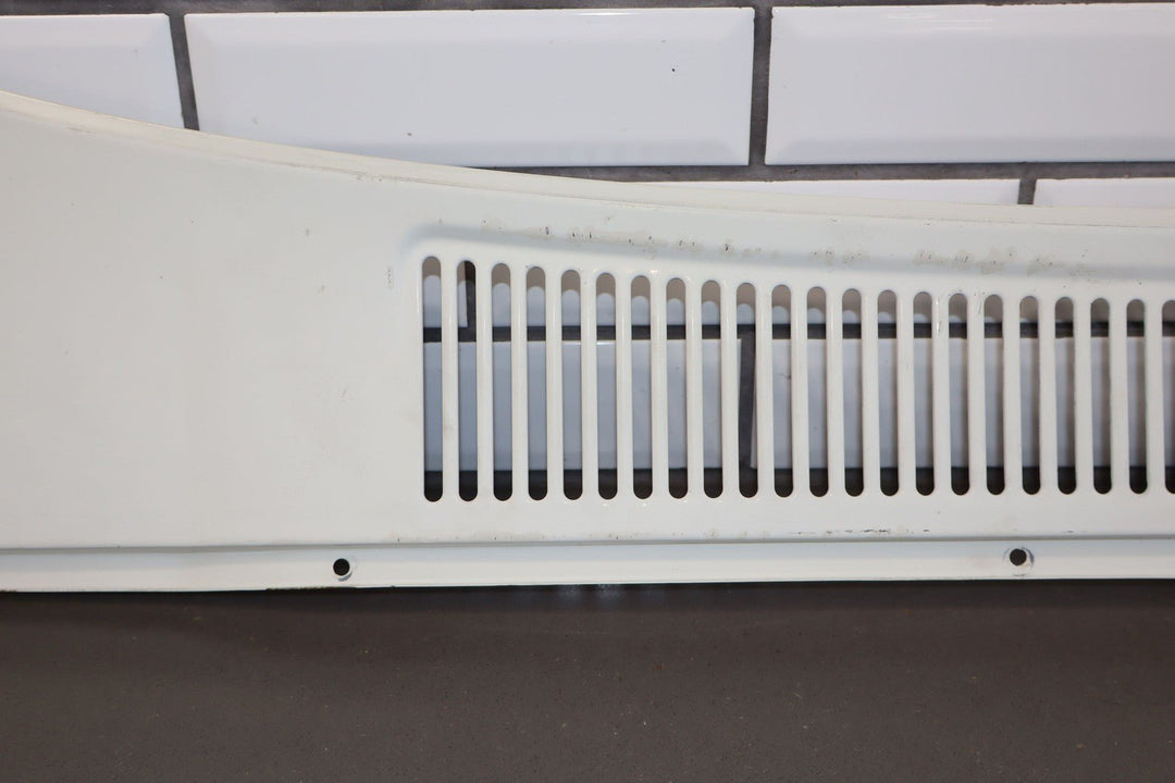 96 - 98 Lexus LX450 Metal Cowl Vent Panel Repainted White