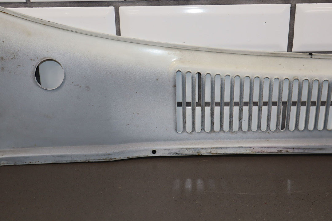 96 - 98 Lexus LX450 Metal Cowl Vent Panel Repainted White