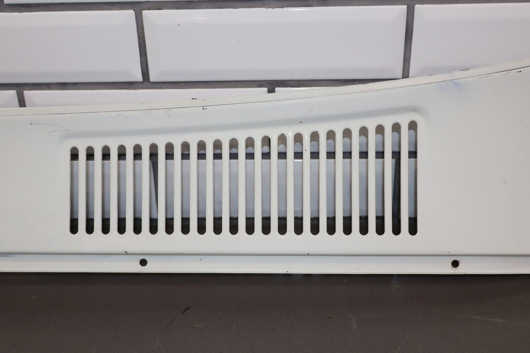 96 - 98 Lexus LX450 Metal Cowl Vent Panel Repainted White