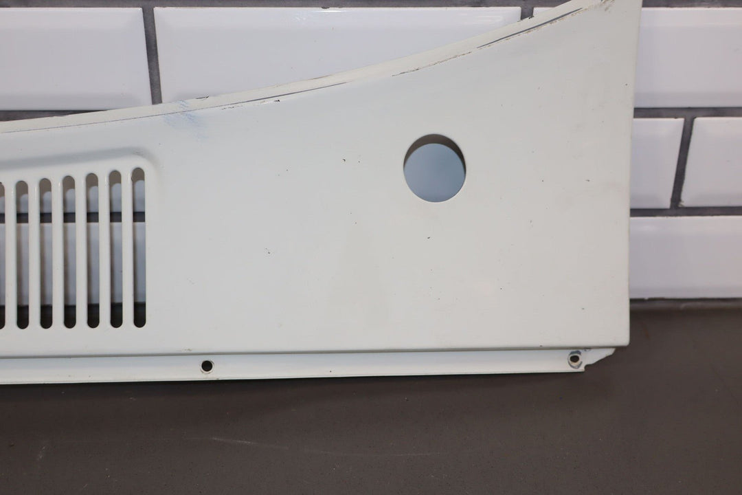 96 - 98 Lexus LX450 Metal Cowl Vent Panel Repainted White
