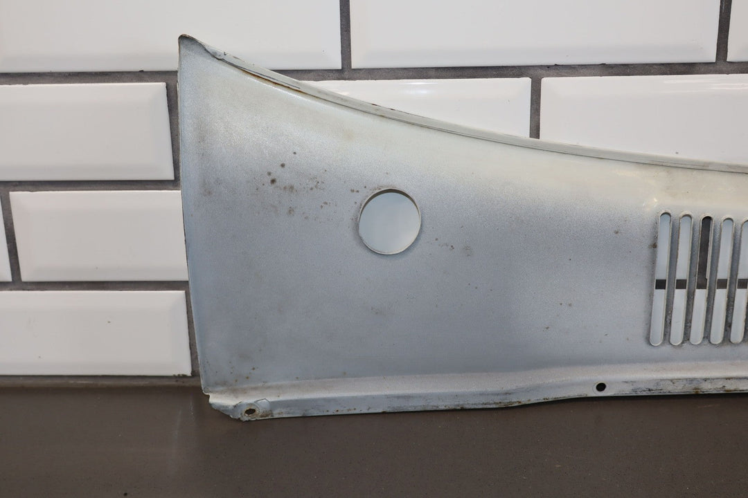 96 - 98 Lexus LX450 Metal Cowl Vent Panel Repainted White