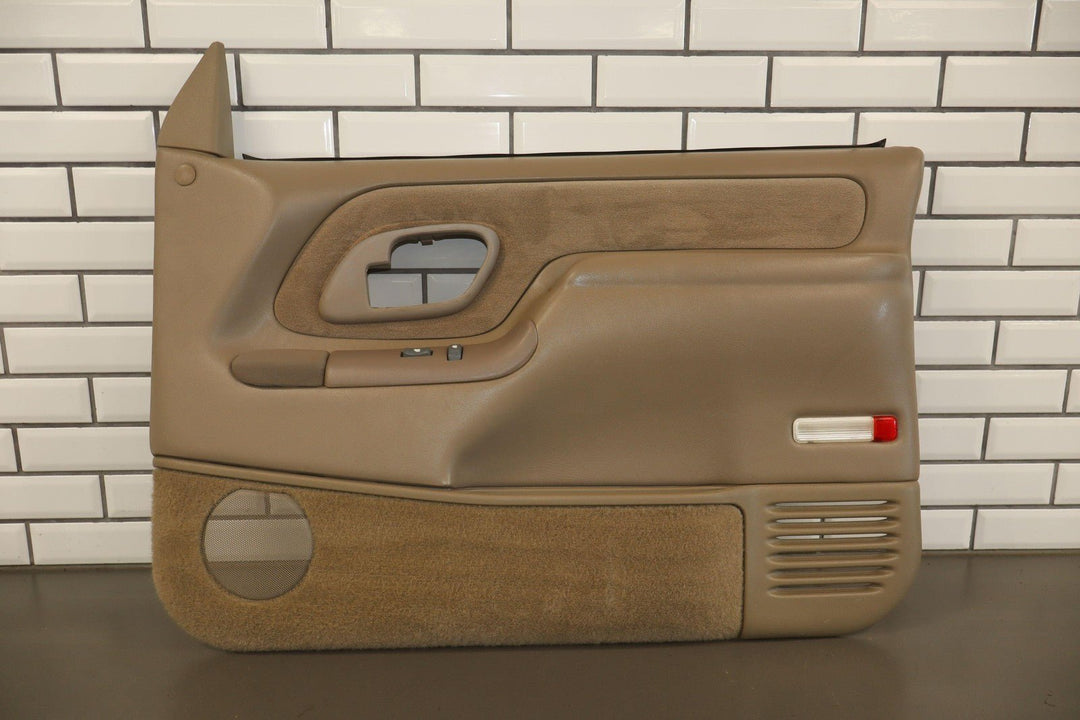 96 - 99 Chevy GMC Sierra Silverado GMT400 Right Front Door Panel Neutral 52D OEM