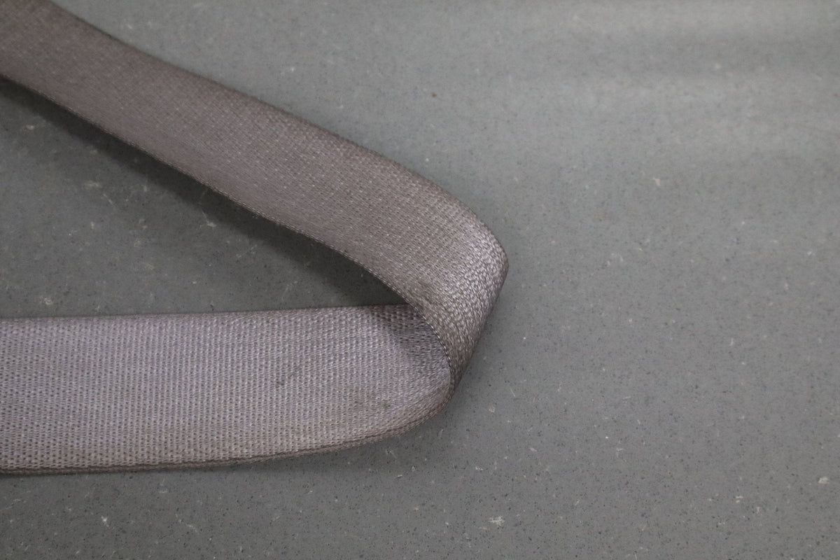 97-00 Chevrolet Corvette C5 Coupe Driver Seat Belt Retractor Light Gray 88893509