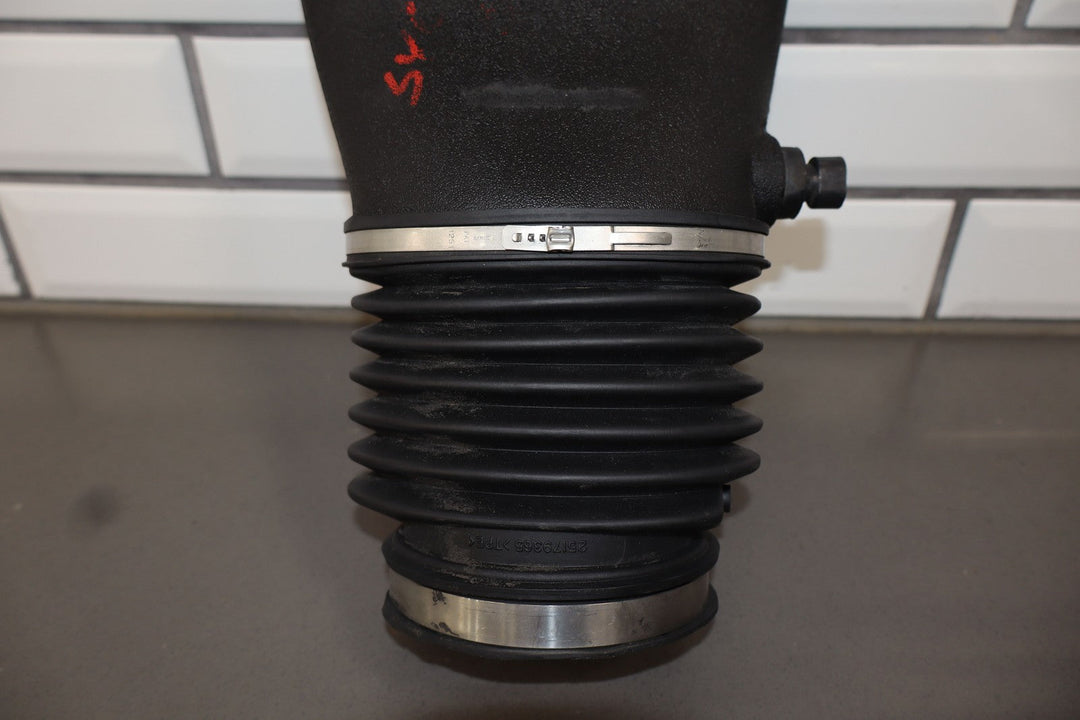 97 - 00 Corvette C5 5.7L Air Cleaner Intake Tube Box Base Lid Straps *No MAF*