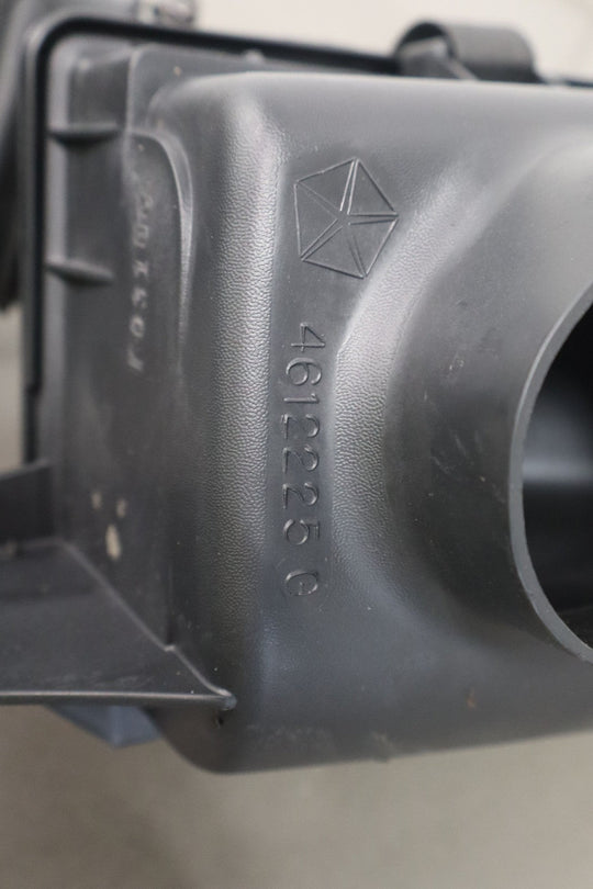 97 - 02 Plymouth Chrysler Prowler Air Intake Cleaner Tube Lid Airbox Base