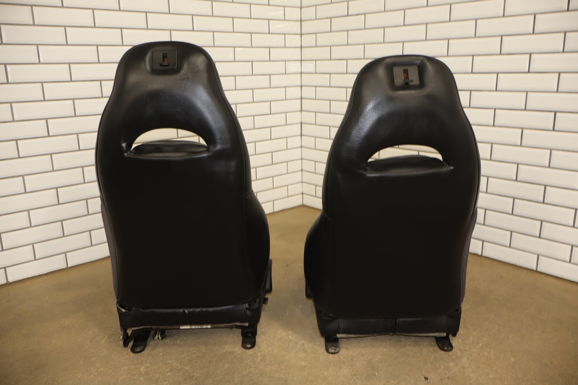 97-04 Chevrolet Corvette C5 Sport Leather Seats Set Black 193 | Leather Issues