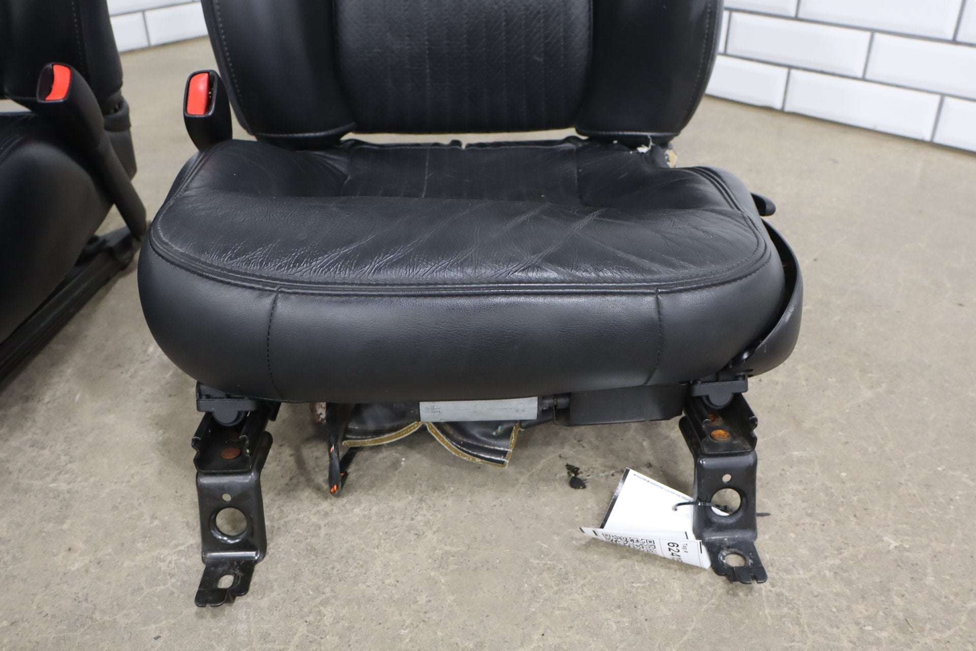 97-04 Chevrolet Corvette C5 Sport Leather Seats Set Black 193 | Leather Issues