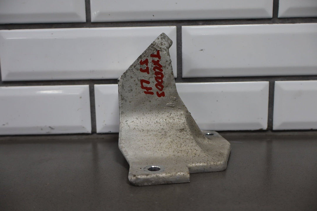97 - 04 Chevy C5 Corvette 5.7L LS1 OEM Engine Frame Mounts