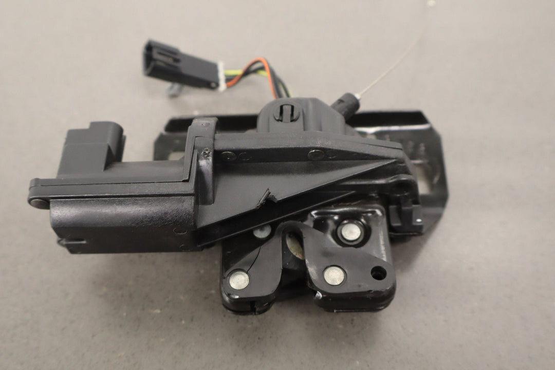 97 - 04 Chevy Corvette C5 Convertible Boot Cover Latch With Bracket