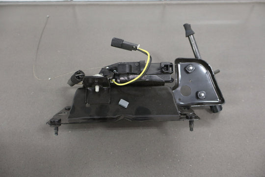 97 - 04 Chevy Corvette C5 Pair LH&RH Fastback Hatch Trunk Lid Latches With Bracket