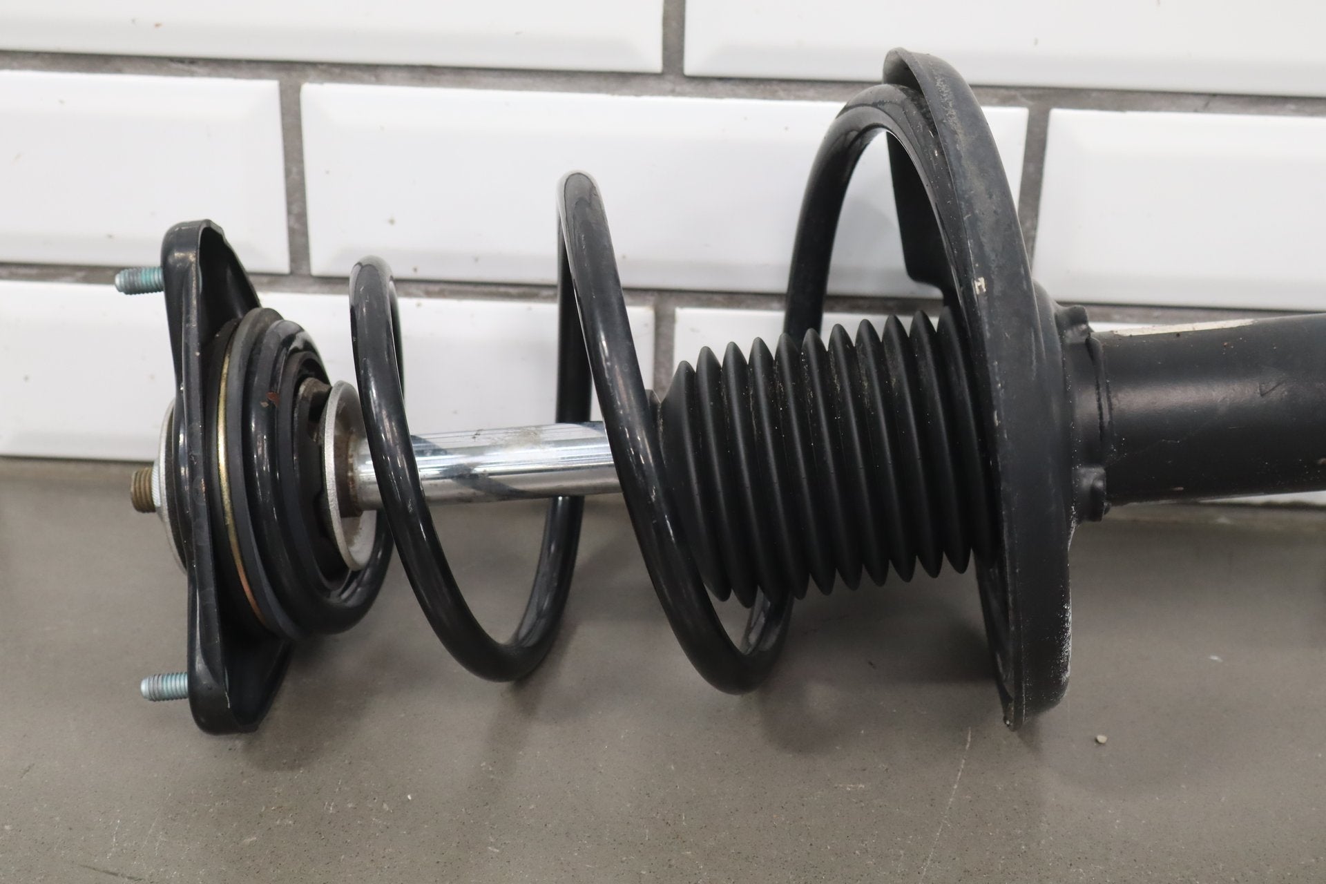 97-04 Porsche Boxster 986 Left Front Suspension Knuckle OEM