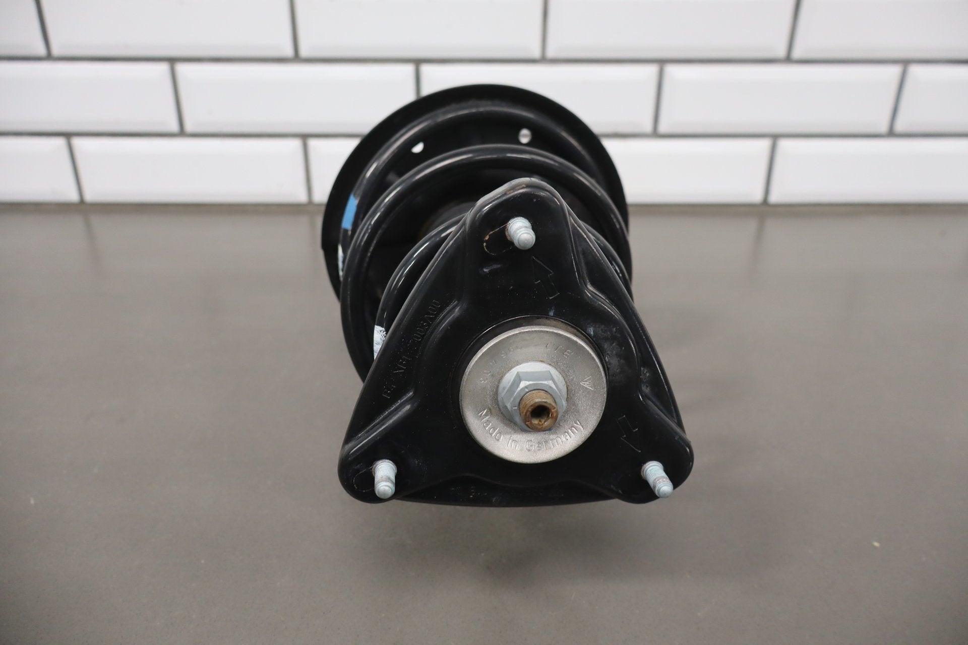 97-04 Porsche Boxster 986 Left Front Suspension Knuckle OEM