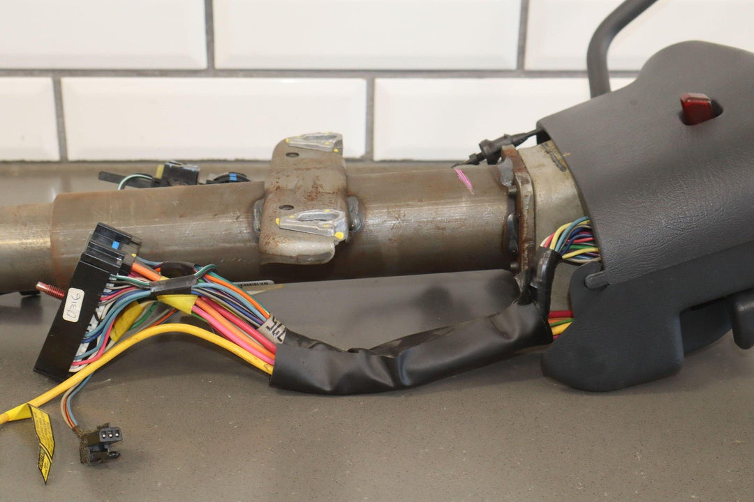 97 Chevy Suburban GMT400 OBS Tilt Steering Column with Key/Switches OEM