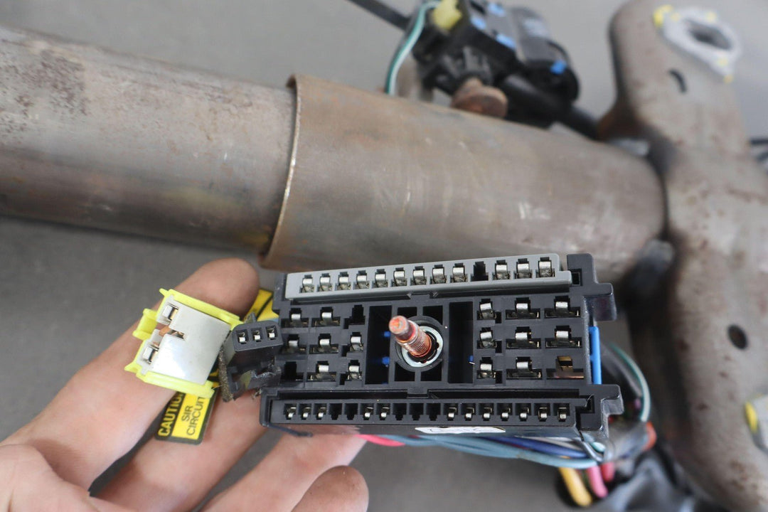 97 Chevy Suburban GMT400 OBS Tilt Steering Column with Key/Switches OEM