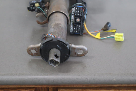 97 Chevy Suburban GMT400 OBS Tilt Steering Column with Key/Switches OEM