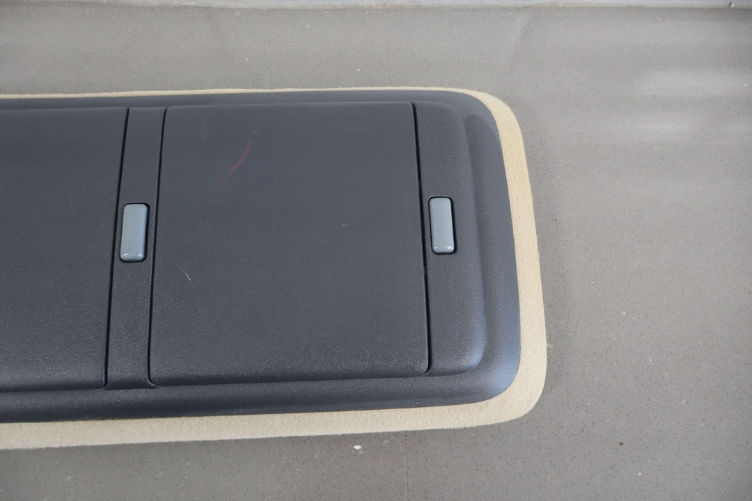 97 GMC Suburban GMT400 Overhead Roof Console Neutral OEM