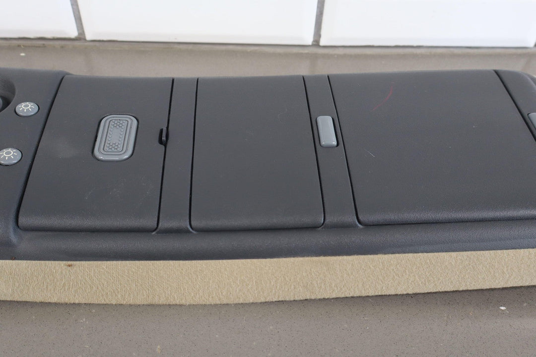 97 GMC Suburban GMT400 Overhead Roof Console Neutral OEM