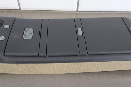 97 GMC Suburban GMT400 Overhead Roof Console Neutral OEM