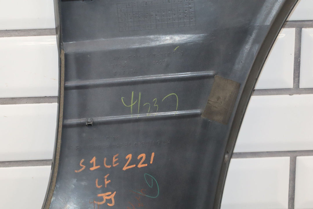 98 - 02 Lexus LX470 Left Driver Front Fender Molding *Gray*