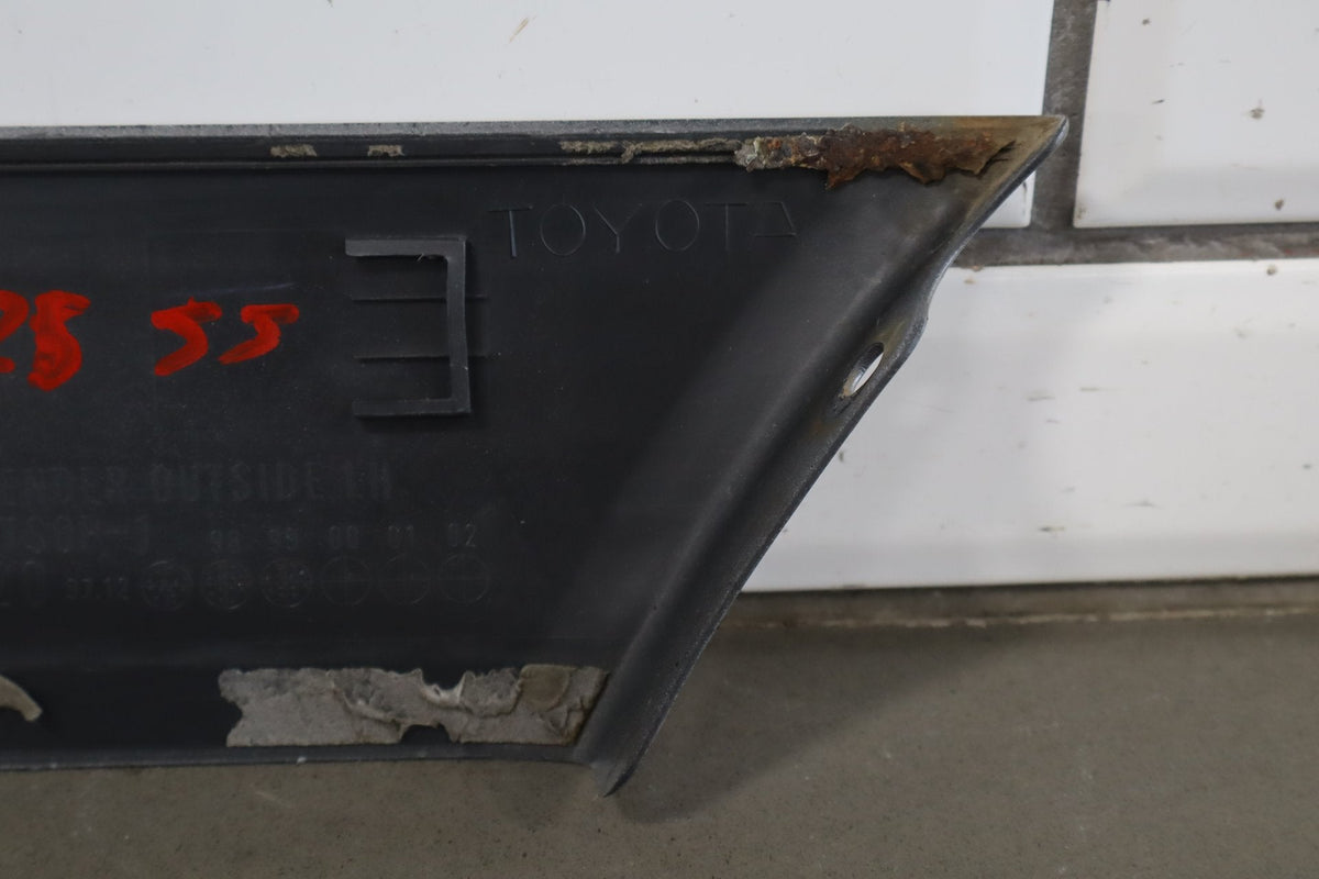 98-02 Toyota Land Cruiser Left Fender Molding (White 056)